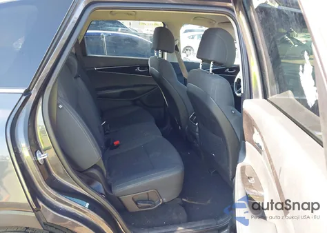 2017 Kia Sorento 2.4L Lx z USA, uszkodzony, nr VIN 5XYPG4A34HG219821